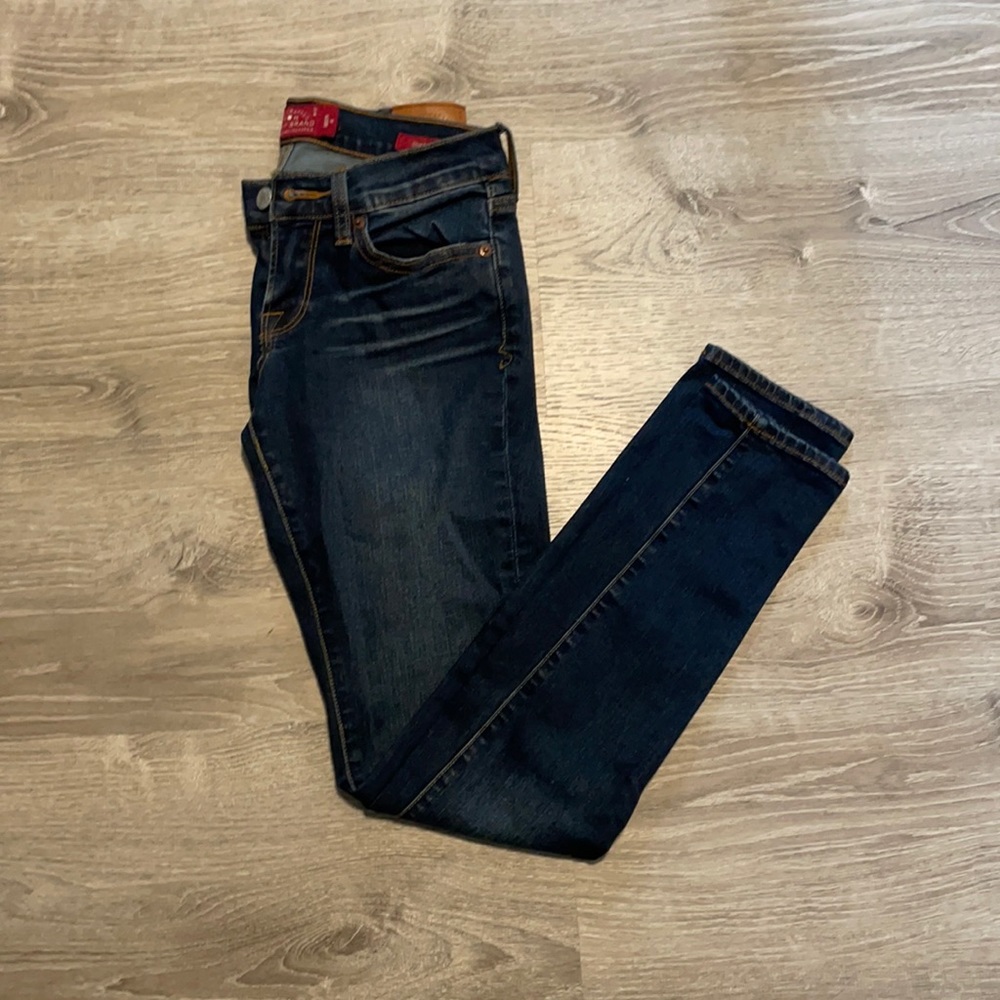 Lucky Brand Charlie skinny Jean great condition